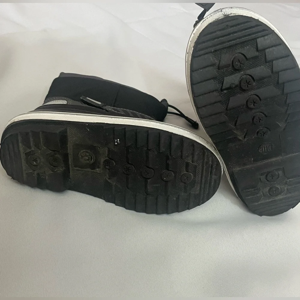 TF STAR Thermolite Boys Winter Snow Boots Size L 9-10 Black Waterproof Insulated